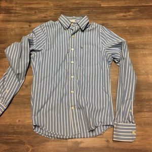 2 Abercrombie and fitch button down shirts