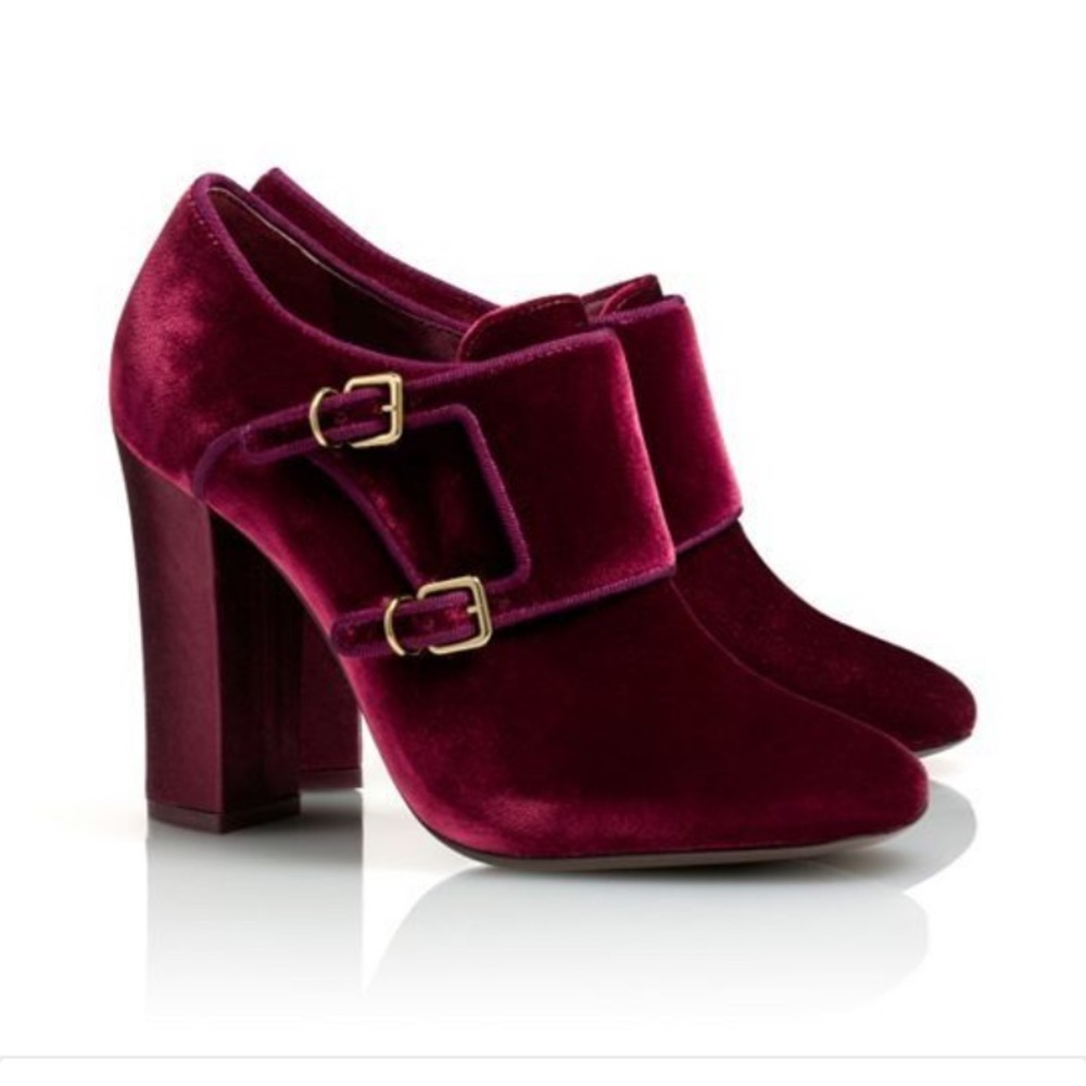 NWT TORY BURCH VELVET PUMPS!