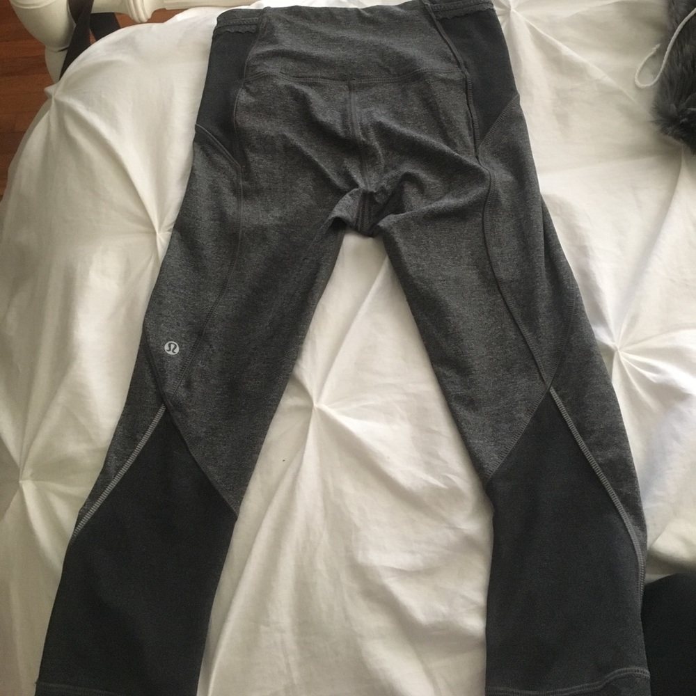 Gray lululemon WITH POCKETS!