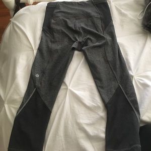 Gray lululemon WITH POCKETS!