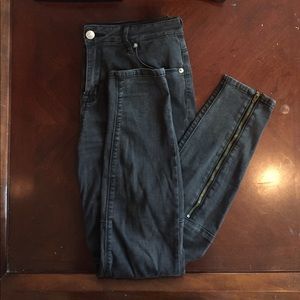 Black High Rise Jeans with Zipper detail (size 29)