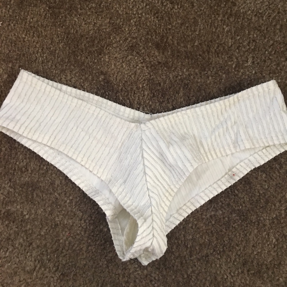 White and silver bottoms