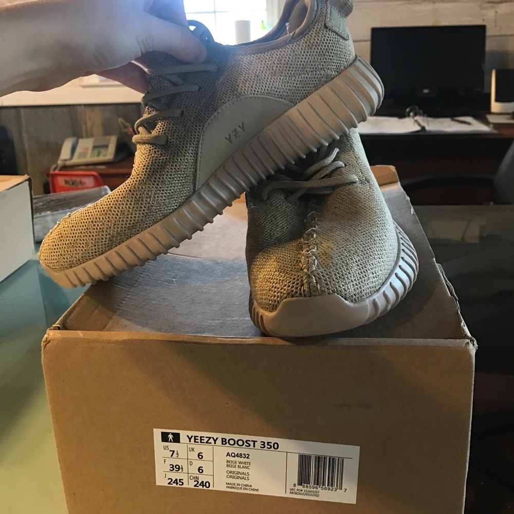 Yeezy Boost 350 Beige