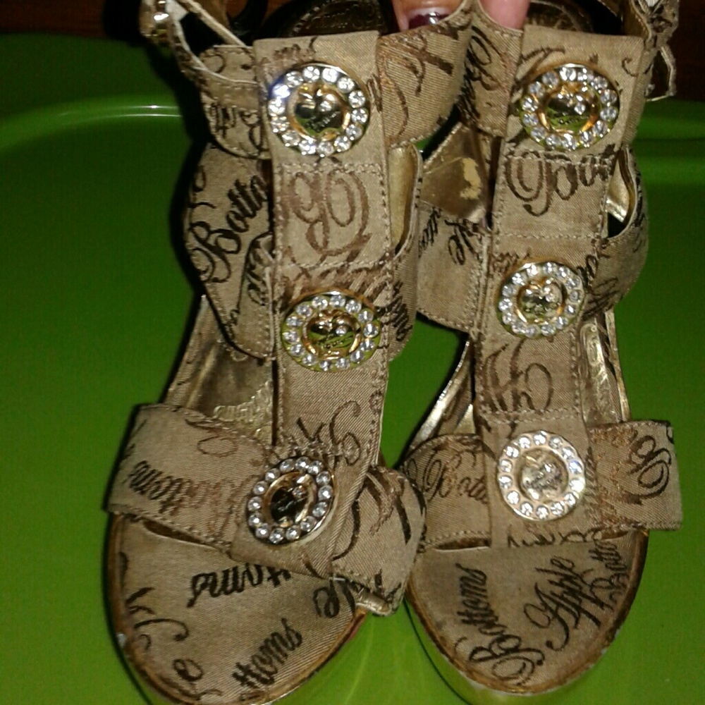 Apple bottom wedge strappy shoes