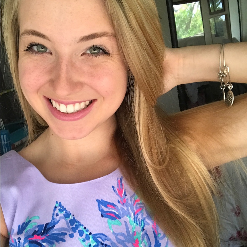 Meet your Posher, Emily