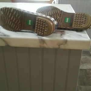Cougar Shoes - Rubber gardening slip on shoes. Sz. 6 Cougar Shoes - Rubber gardening slip on shoes. Sz. 6
