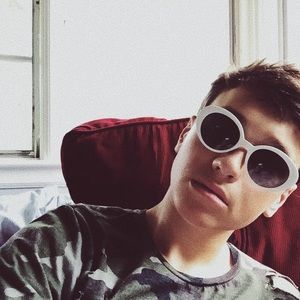 Meet your Posher, Mark