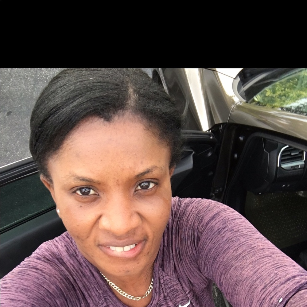 Meet your Posher, Alexis