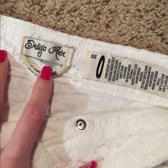 white lace shorts - Picture 3 of 3