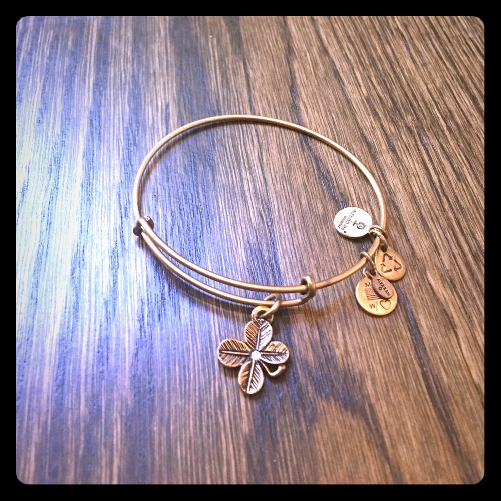 Alex and Ani clover w/ rhinestone bracelet