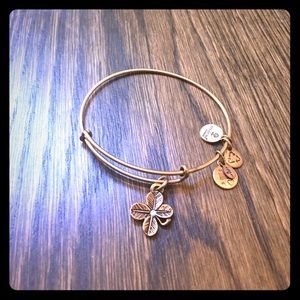 Alex and Ani clover w/ rhinestone bracelet