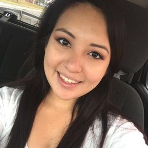 Meet your Posher, Danika