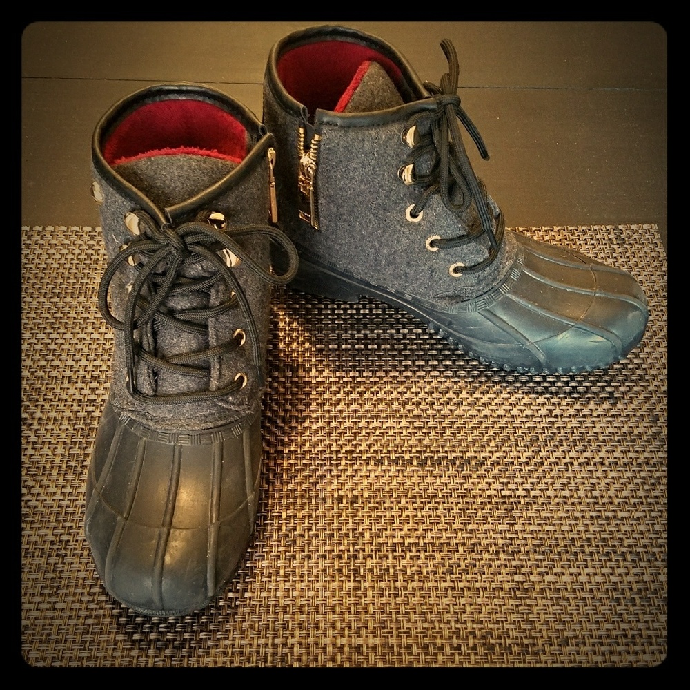 Tommy Hilfiger ankle length duck boots