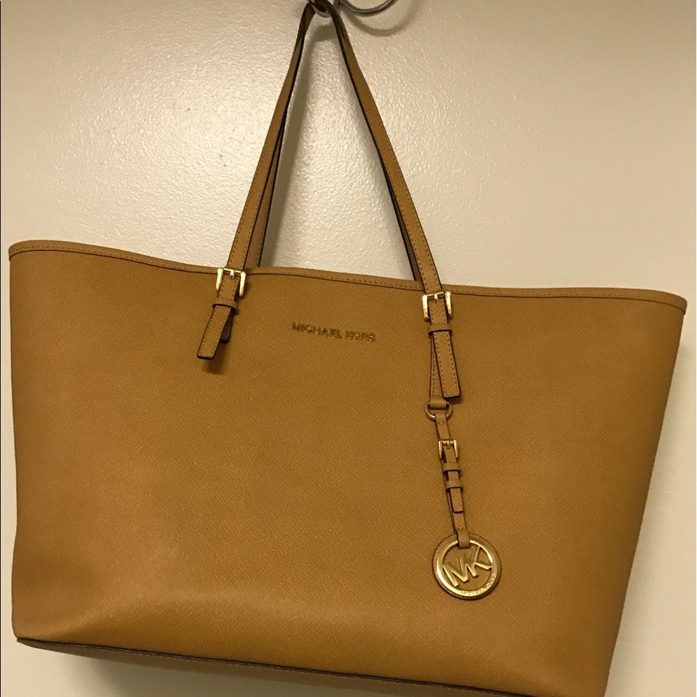 Michael Kors Jet Set Large Tote