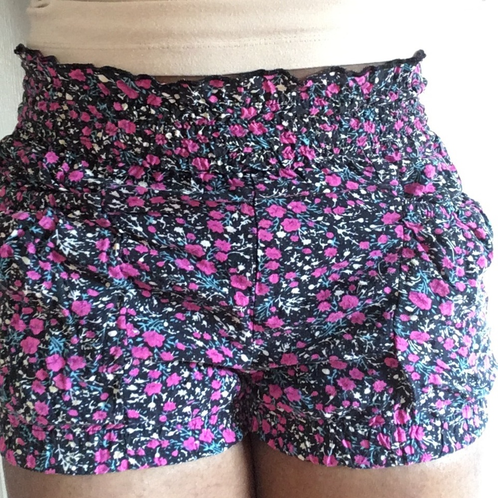Vintage Floral Print Shorts