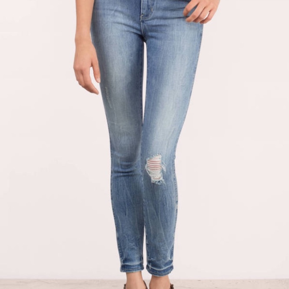 Host Pick ❣️ Rolla's Westcoast Super Skinny Jeans.