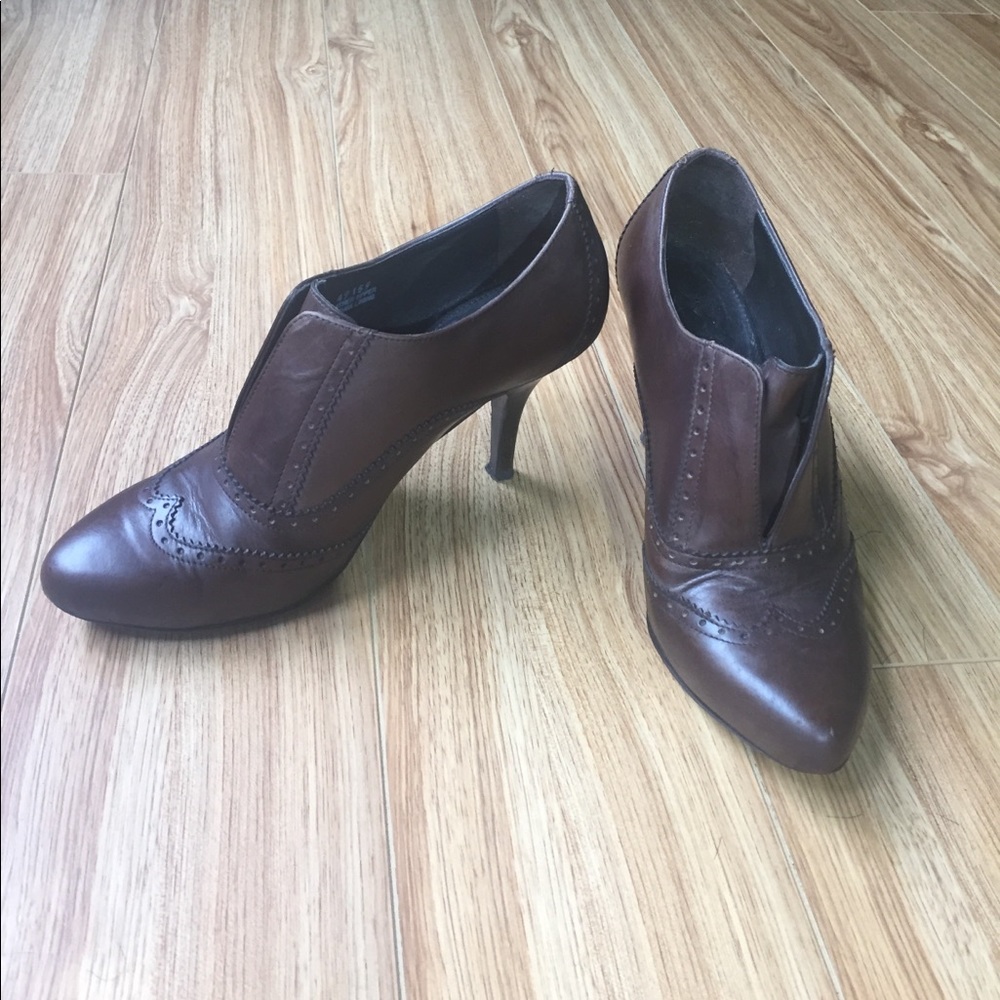 Jcrew size 6.5 booties with broguing