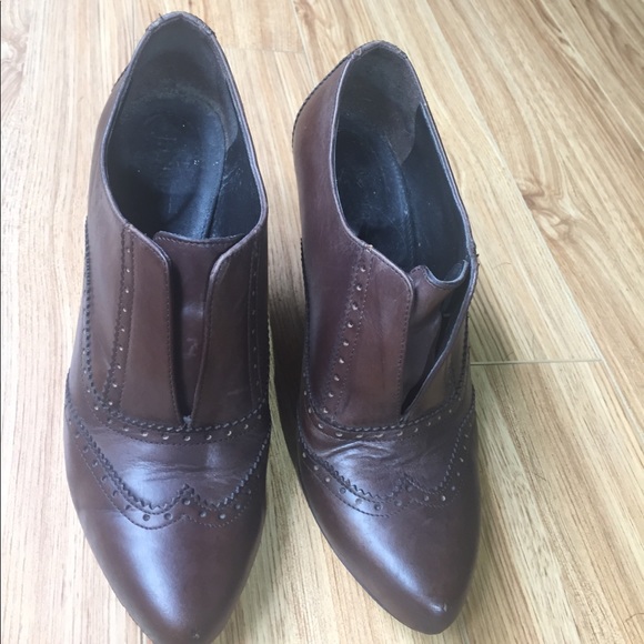 Jcrew size 6.5 booties with broguing - Picture 2 of 7