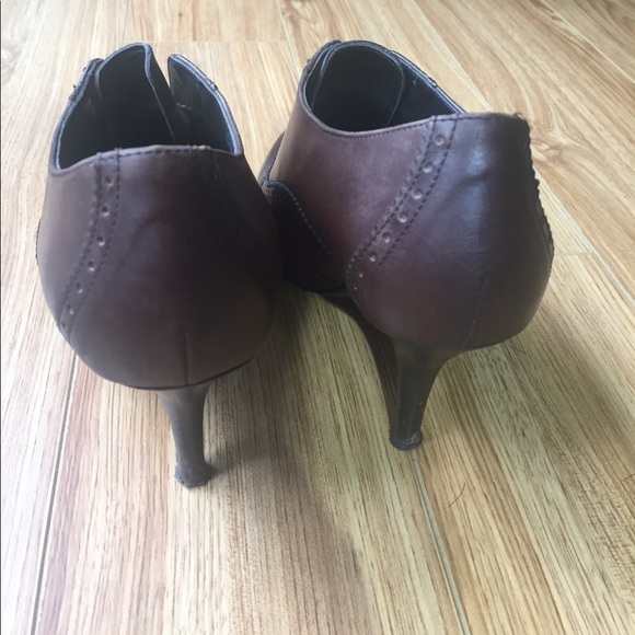 Jcrew size 6.5 booties with broguing - Picture 4 of 7