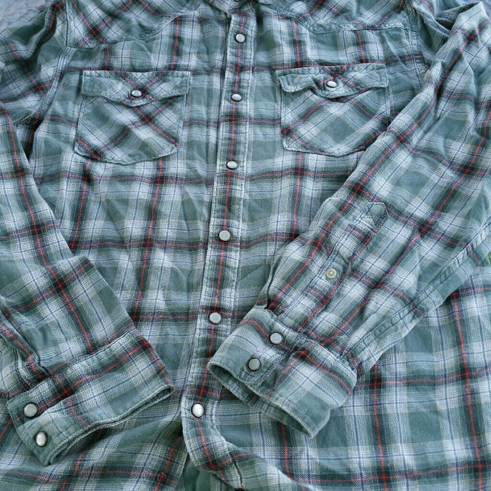 Men's flannel button down