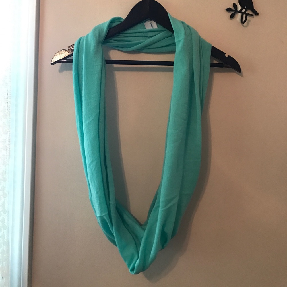 Turquoise circle scarf