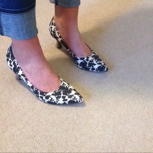Printed kitten heels