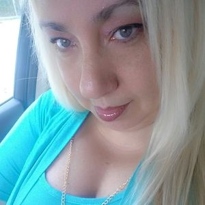 Meet your Posher, Isabelita