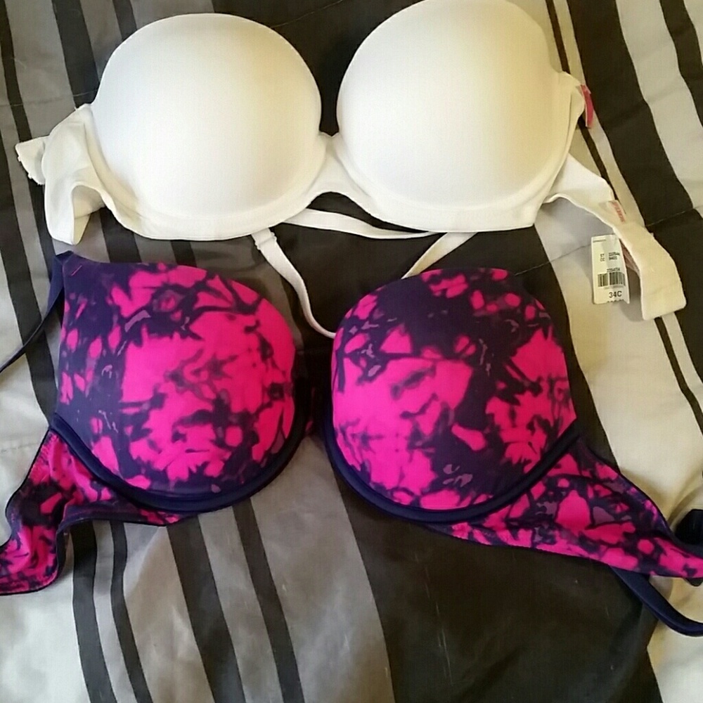 BUNDLE OF VICTORIA'S SECRET BRAS BNWT!!