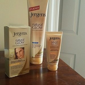 Jergens natural GLOW body and facial moisturizer