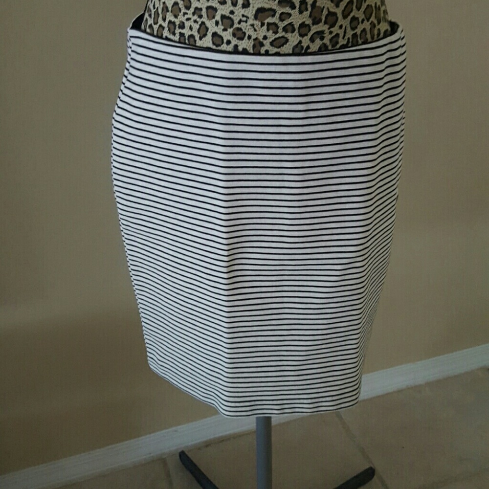 Loft striped skirt