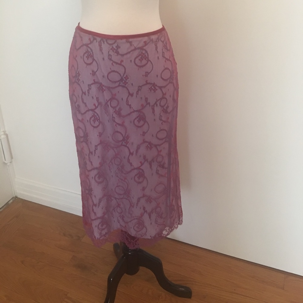 Lace overlay skirt