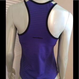 NEW BALANCE WORKOUT TOP