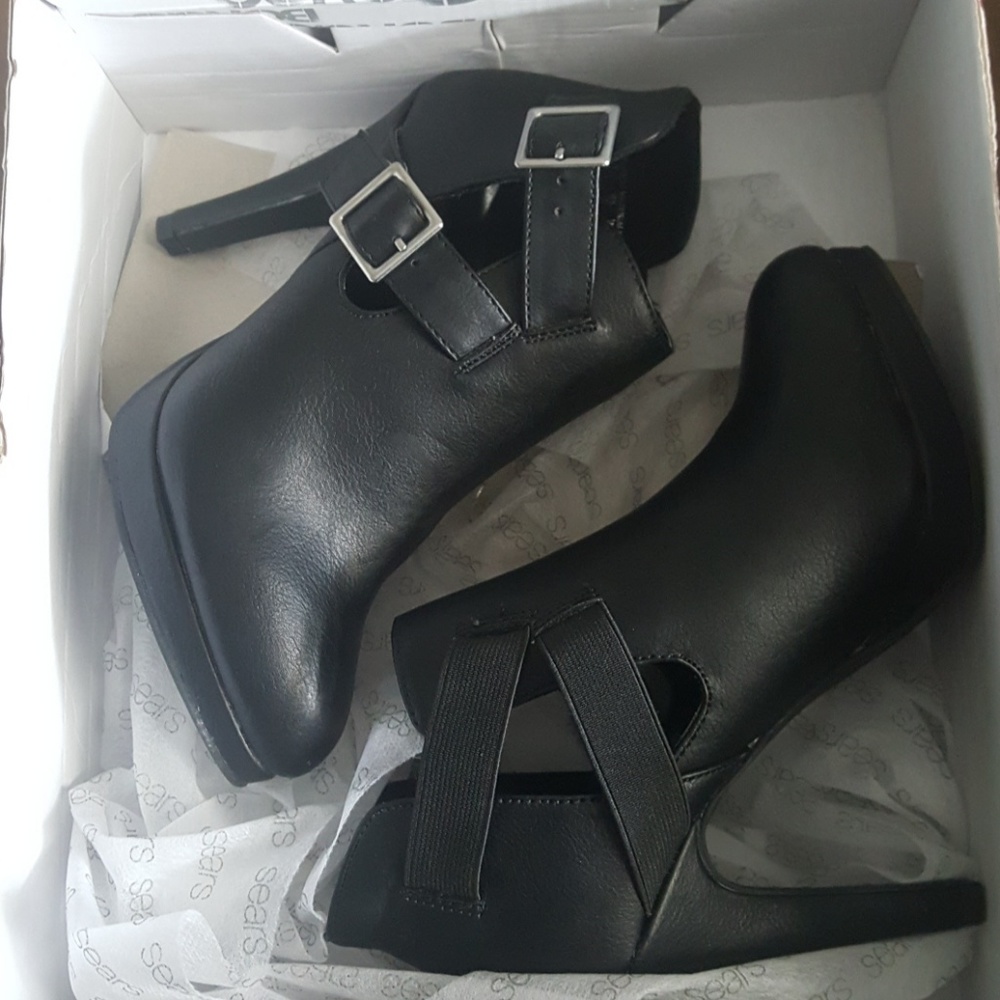 Black heels