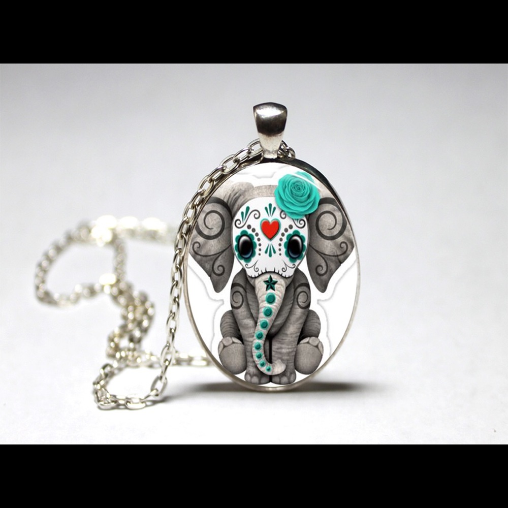 Day of the dead sugar skull Elle . Pendant.