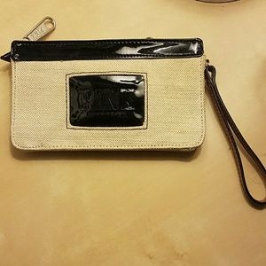 Wristlet