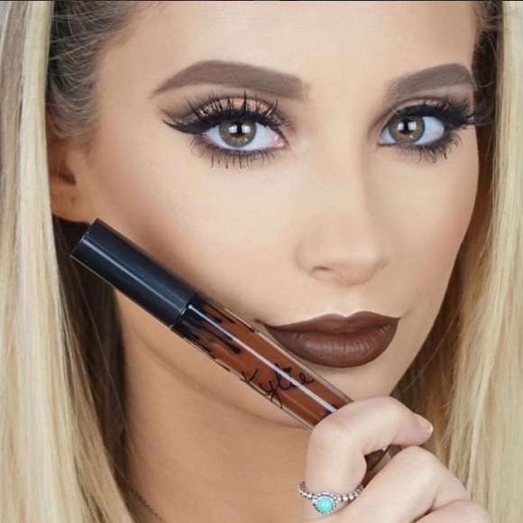 LAST ONE - Kylie Jenner Lip Kit "True Brown K" - Picture 2 of 8