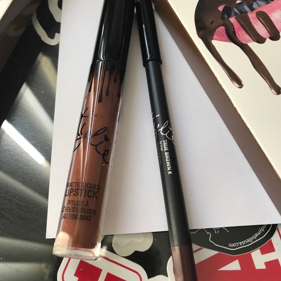 LAST ONE - Kylie Jenner Lip Kit "True Brown K" - Picture 6 of 8
