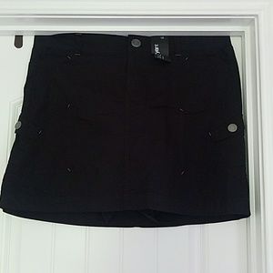 Black Skort