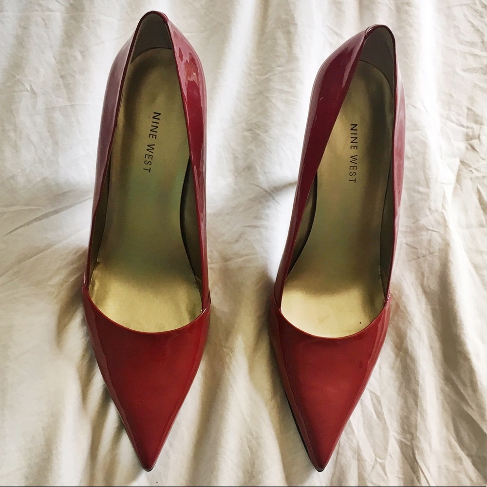 NWOT sexy red pumps