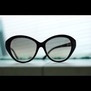 Cat eye Ray Ban Sunglasses! 😎