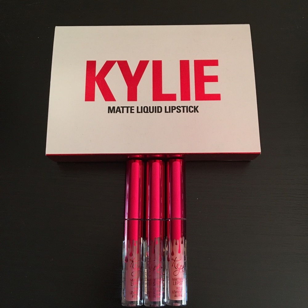 NEW KYLIE MINI HEAD OVER HEELS, APRICOT, POSIE K
