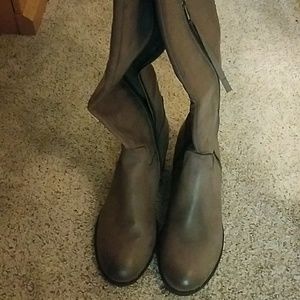 Taupe boots size 11