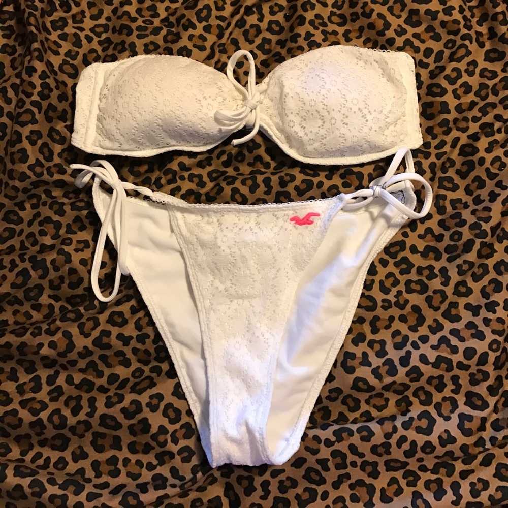 ❌❌SOLD❌❌ White Lace Bandeau Bikini