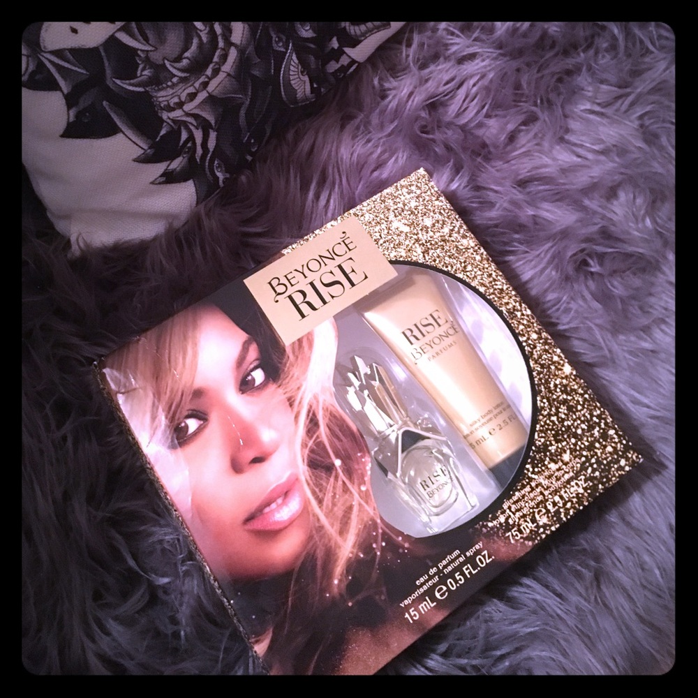 Beyoncé Rise perfume