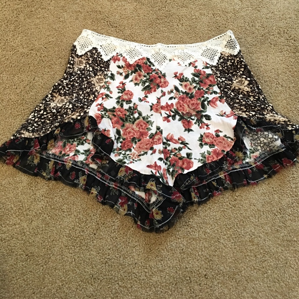 Free people shorts🌸
