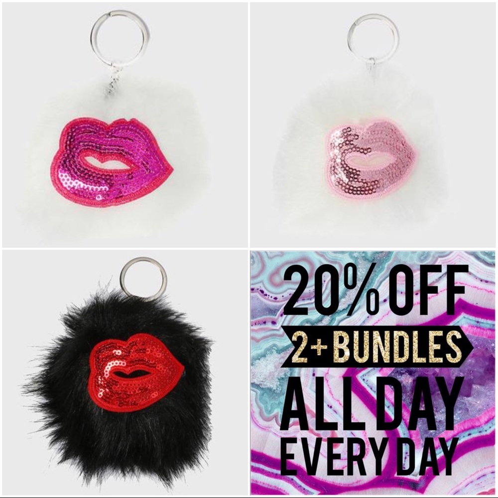 Sequin Lips Pom Keychain• 2 color options - Picture 2 of 4