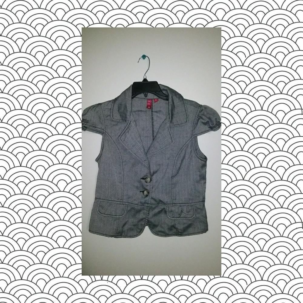 Two button vest