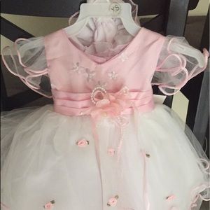 Beautiful dress for girls 6m