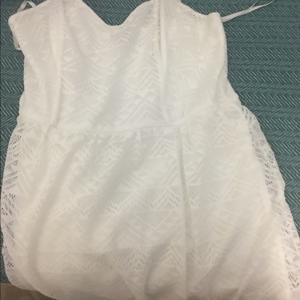 White dress up to the knee