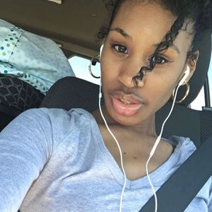 Meet your Posher, Mandy